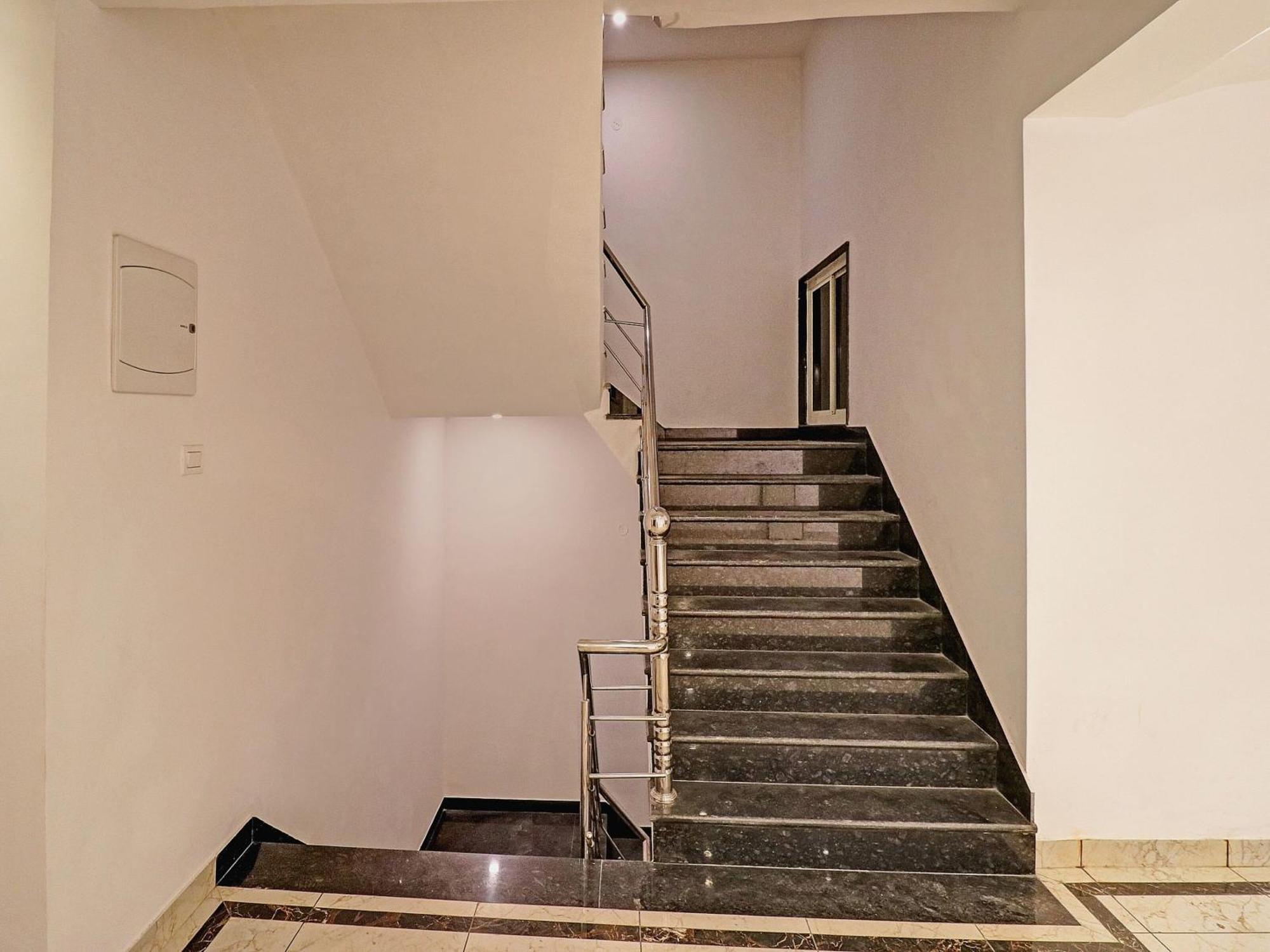 Townhouse Tark Inn Нью-Делі Екстер'єр фото